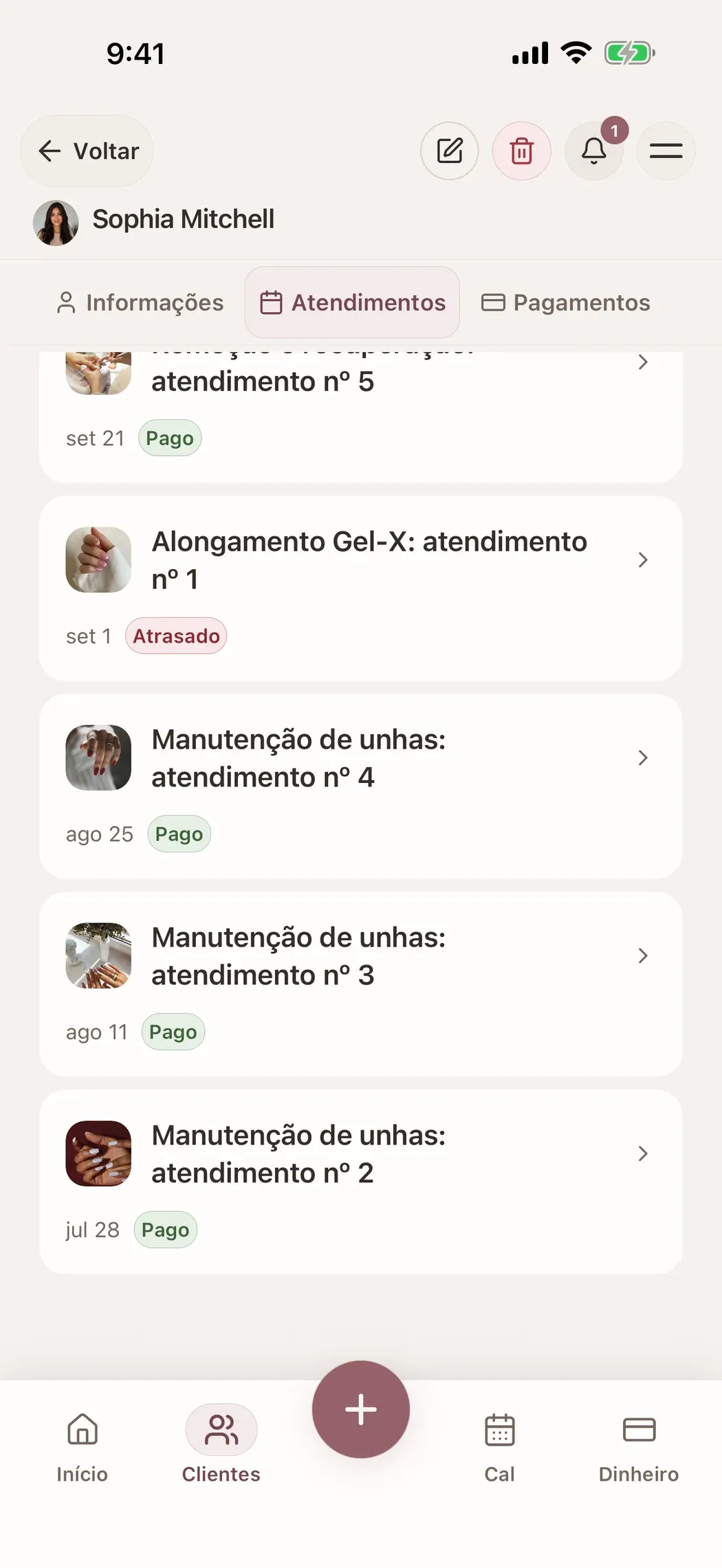 Histórico de atendimentos de manicure dessa cliente no Glamorph em português.