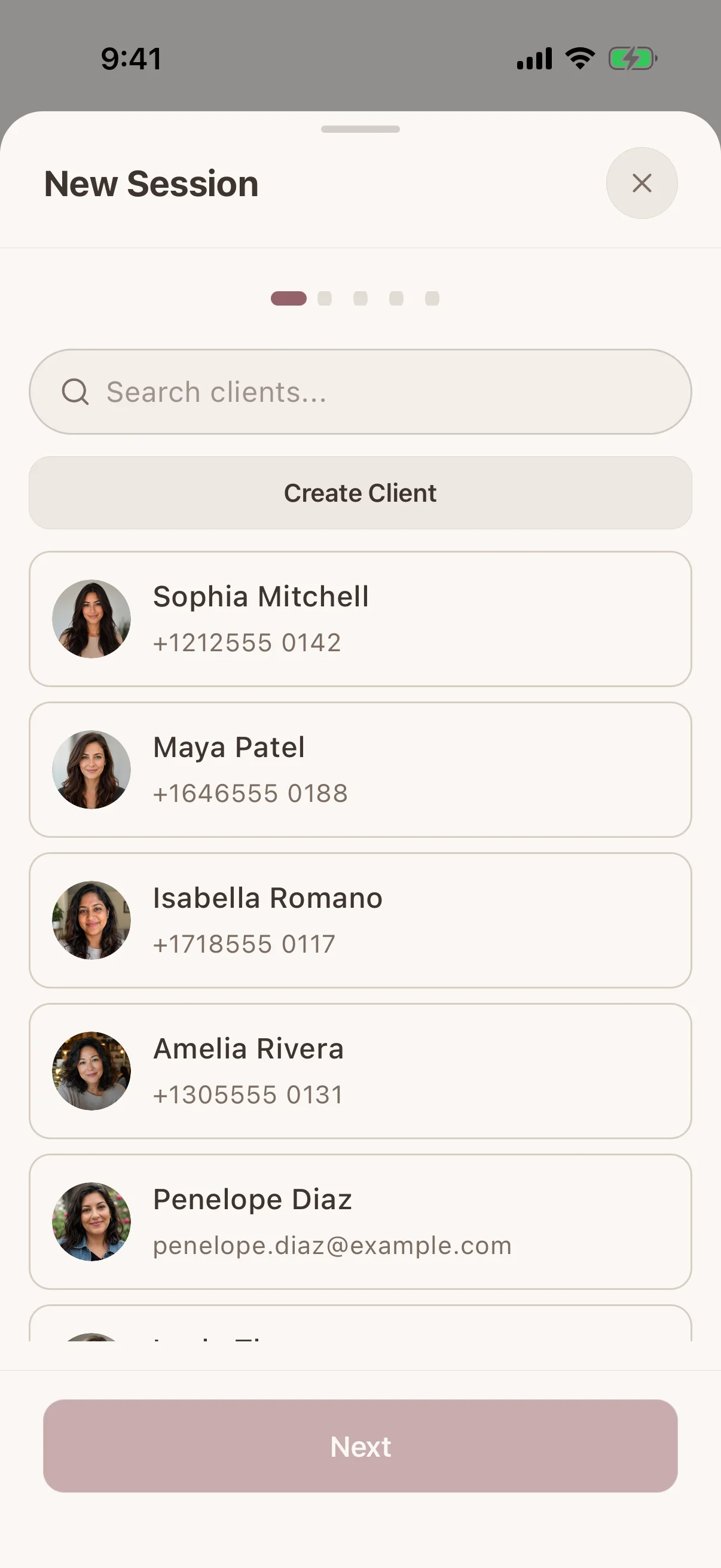Choosing a beauty client with an email address while creating a Glamorph appointment